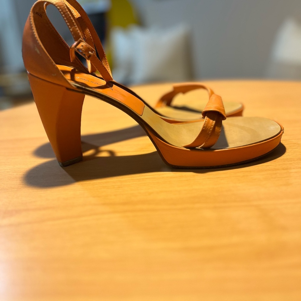 Elegant Women's Coral Heels, by BCBGMaxAzria - Picture 5 of 14